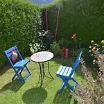 Moederndorfer, Apartament *