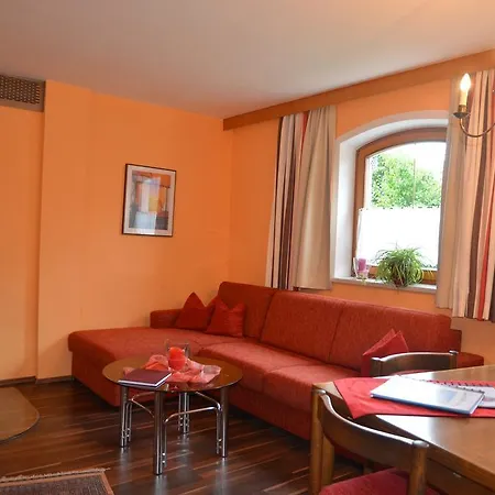 Moederndorfer, Apartman *