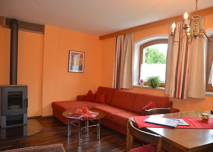 Moederndorfer, Apartamento *